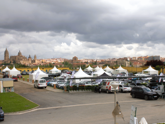 Campo de tiro y deporte, feria del concesionario