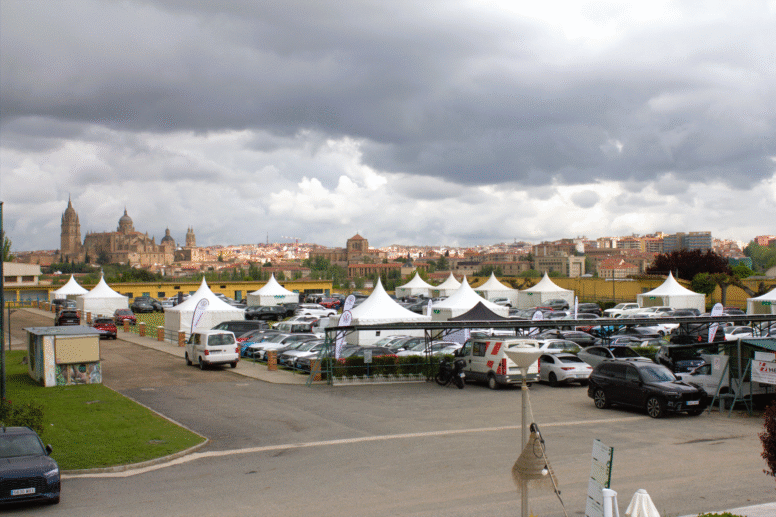 Campo de tiro y deporte, feria del concesionario